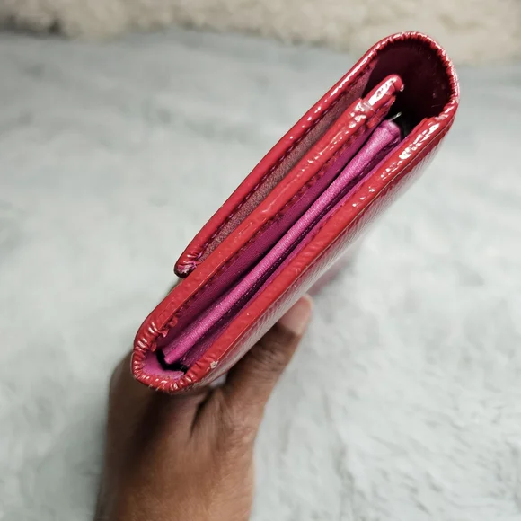 *Authentic**Gucci Soho GG Leather Continental Wallet - Crimson Red - Picture 7 of 16